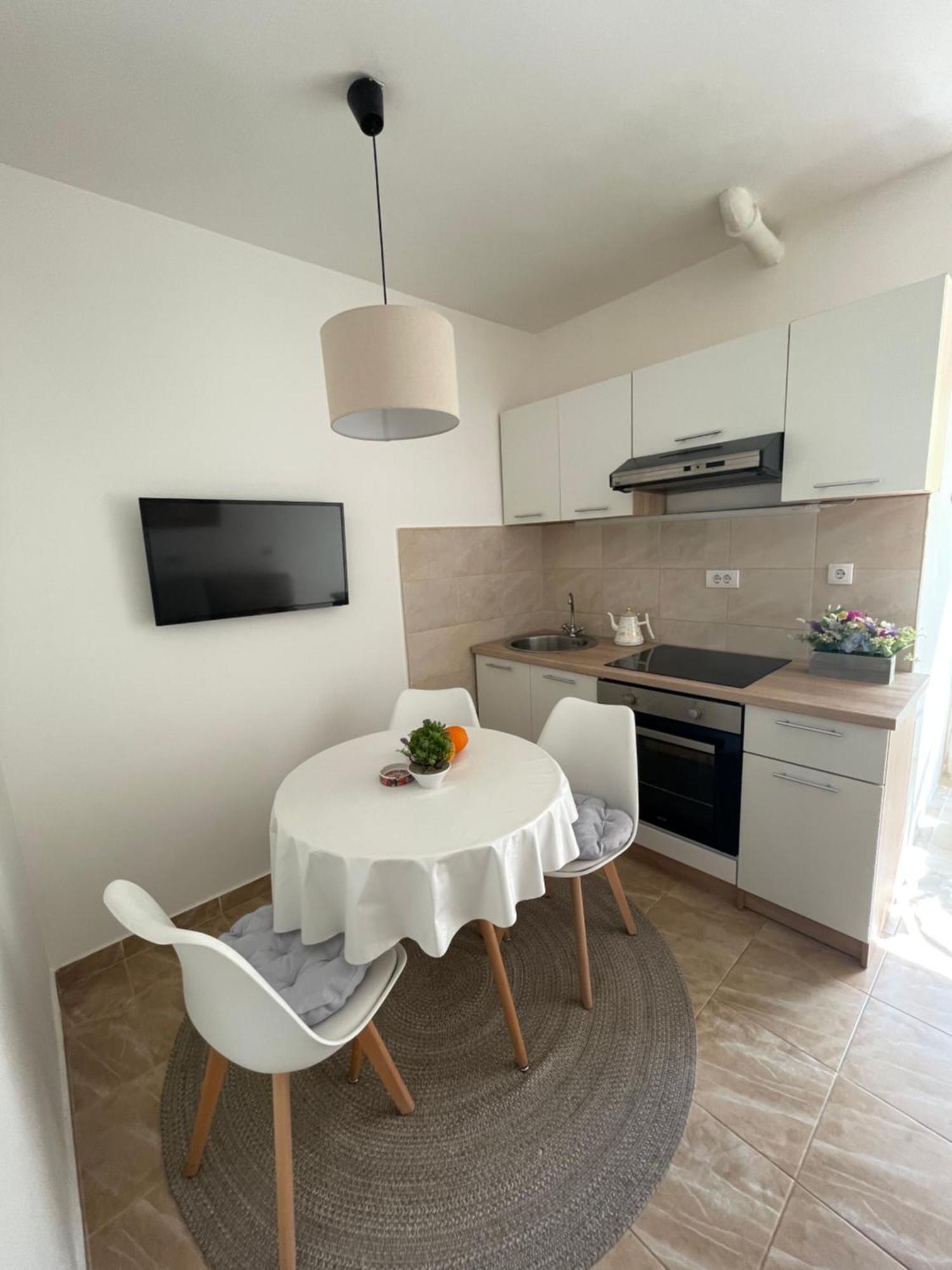 Apartment Maki Kotor Luaran gambar
