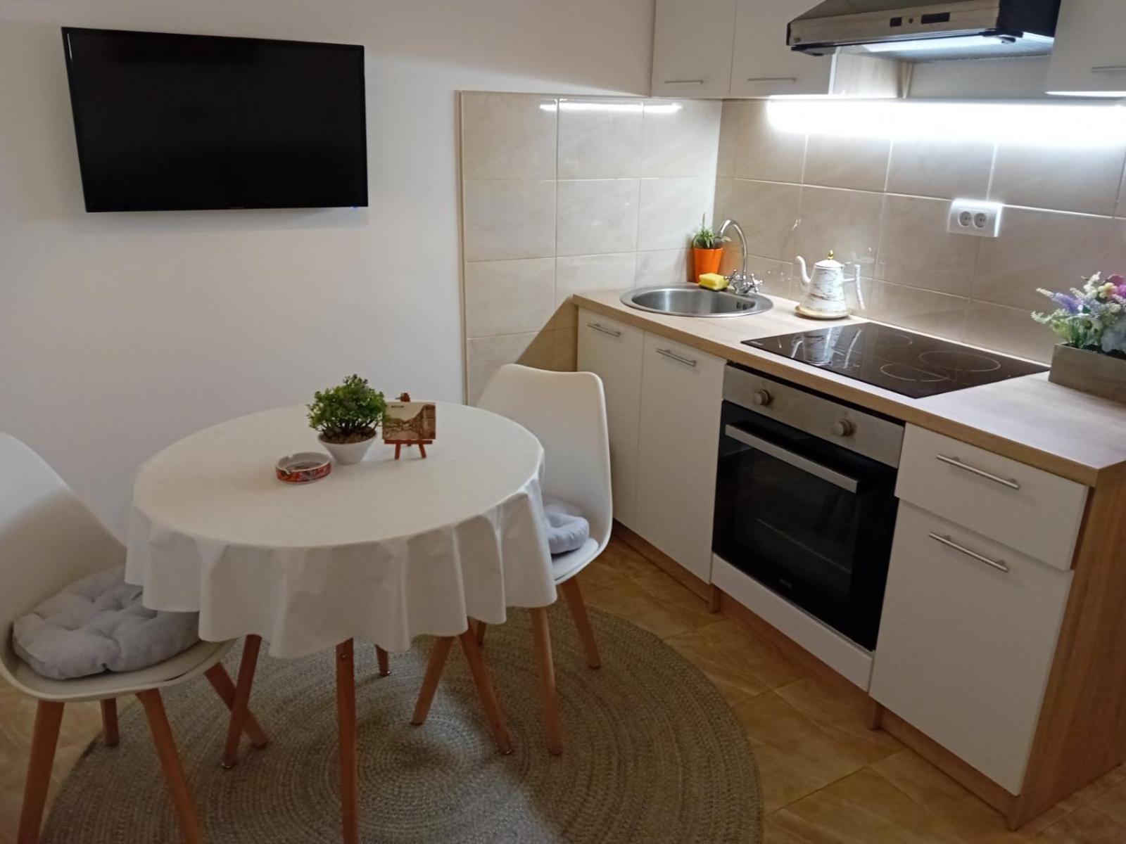 Apartment Maki Kotor Luaran gambar