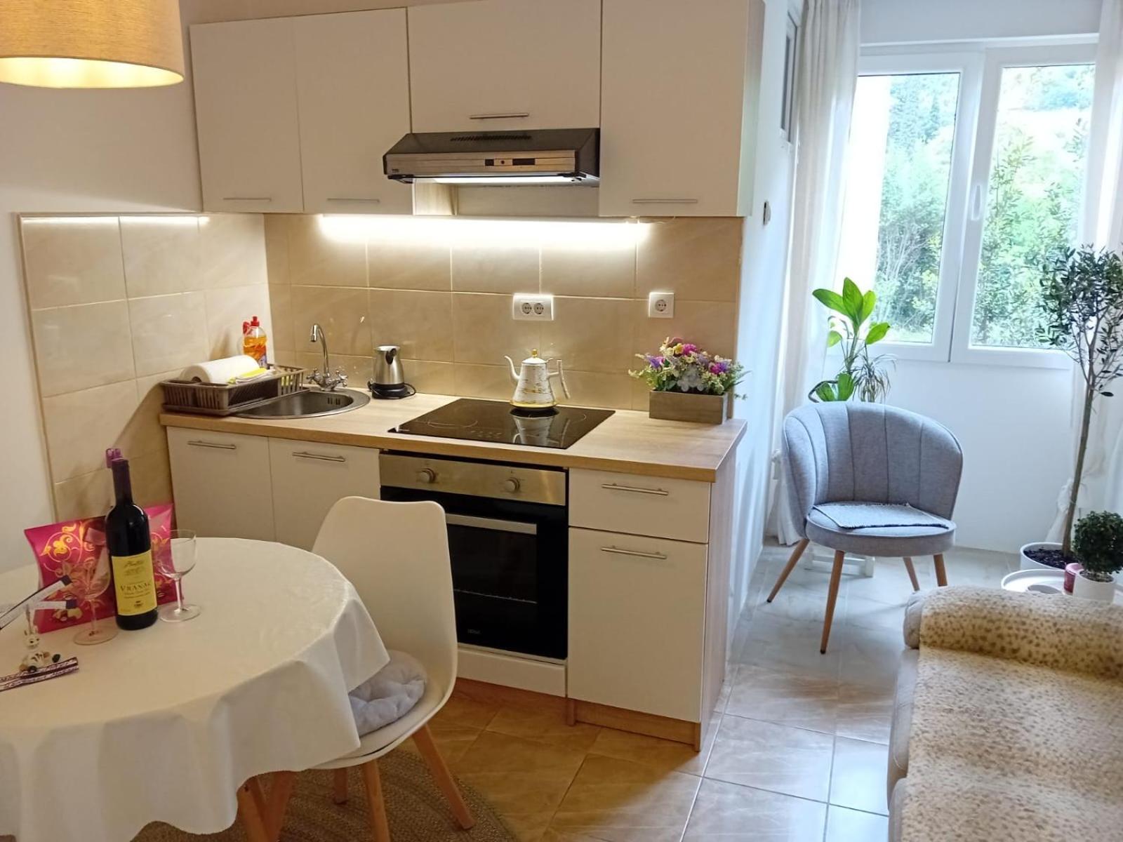 Apartment Maki Kotor Luaran gambar